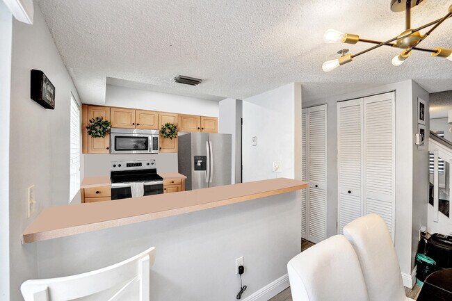 Building Photo - 173 Riviera Cir