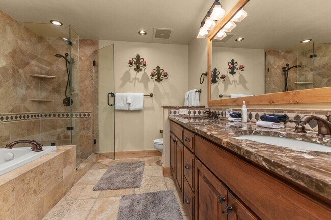 Building Photo - 2900 Blackhawk Ct