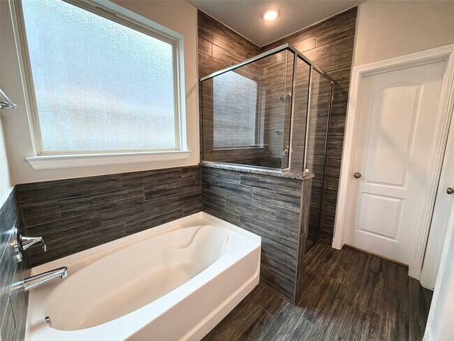 Building Photo - 415 Northern Pike Dr