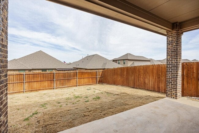 Building Photo - 228 Mineral Point Dr