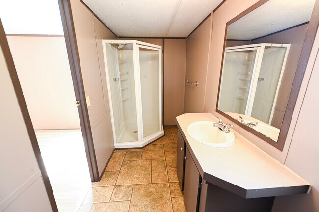 Building Photo - 167 Deer Run