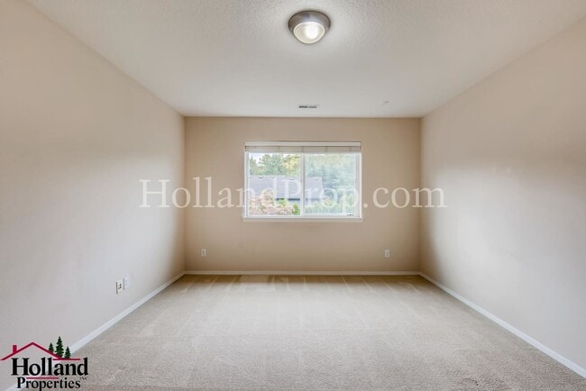 Building Photo - Spacious & Stylish 4-Bedroom Home in Desirable Northwest Portland