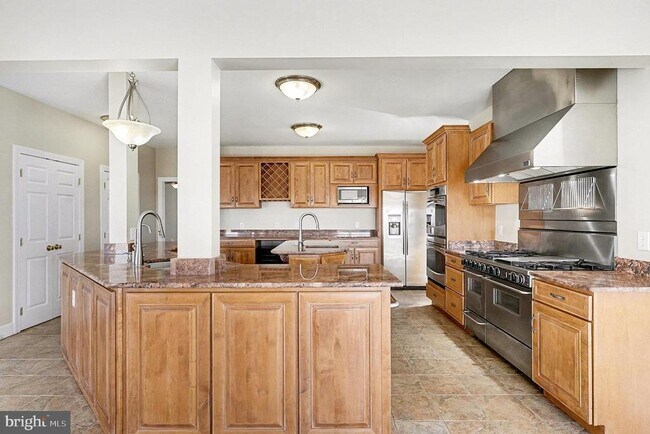 Building Photo - 24072 Zachary Taylor Hwy