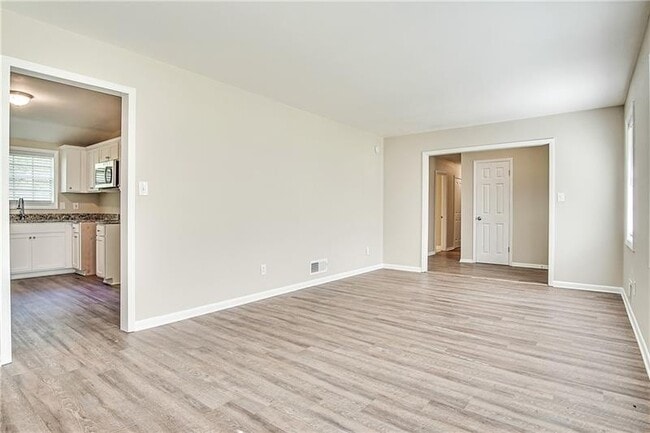 Building Photo - 4427 Sun Valley Blvd