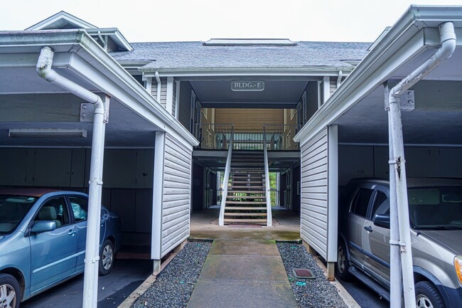 Building Photo - 95-270-270 Waikalani Dr