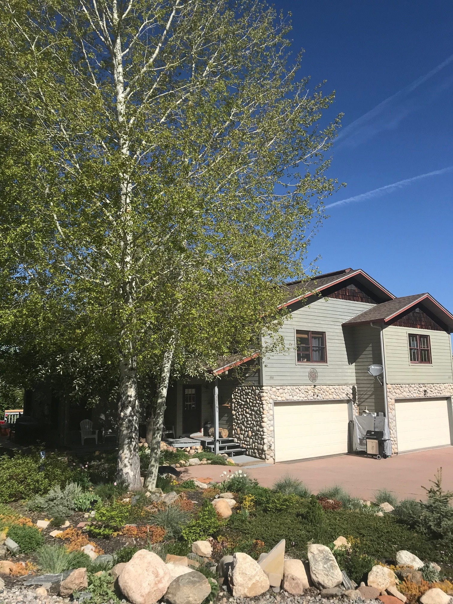 Building Photo - 1887 Hunters Dr