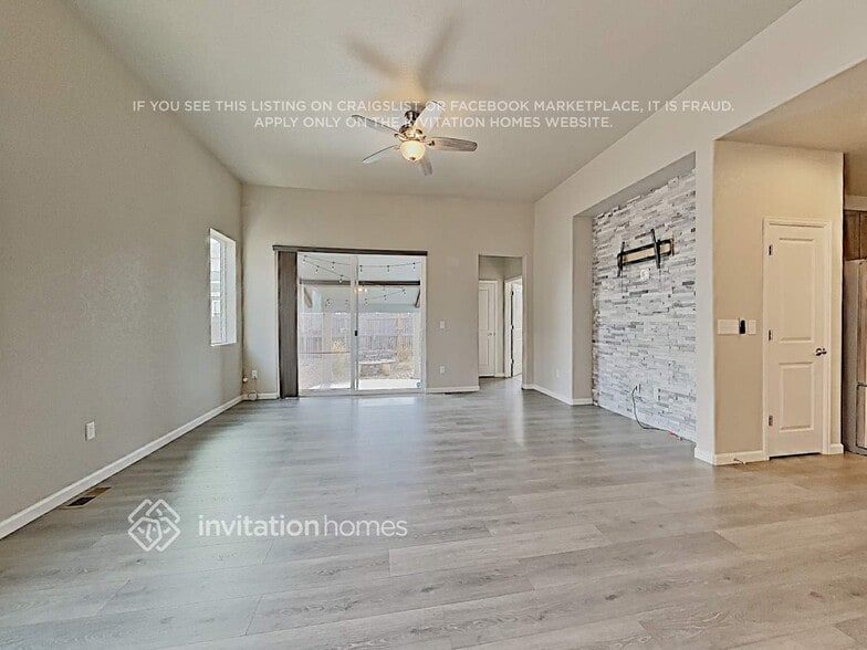 Building Photo - 4222 Prairie Dr