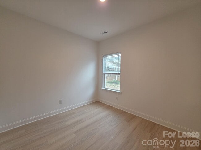 Building Photo - 420 S Shaver St