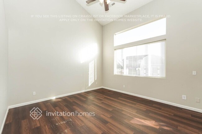 Building Photo - 882 Rancher Dr