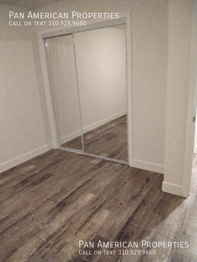 Building Photo - 6621 1/4 Crenshaw Blvd.-