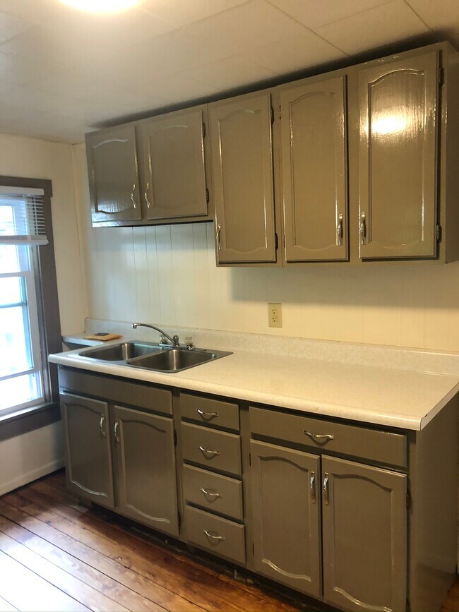 Building Photo - 225 S Burrowes St