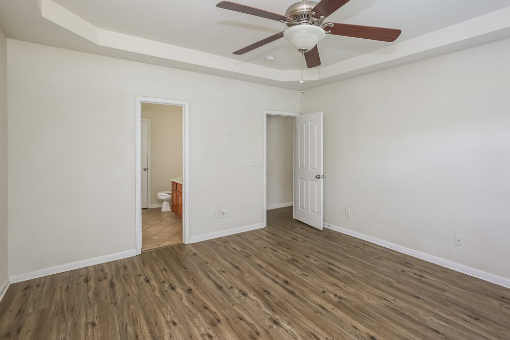 Building Photo - 6737 Sequoia Hills Dr