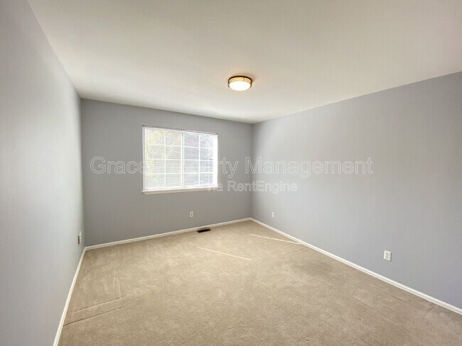 Building Photo - 1210 E 130th Ave