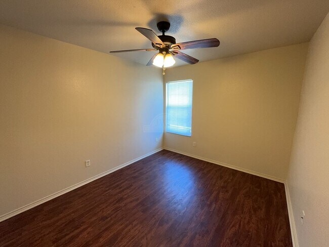 Building Photo - 4107 Gus Dr