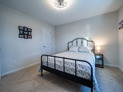 Building Photo - HUGE Owner's Suite!