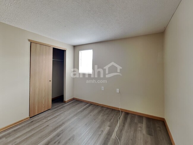 Building Photo - 2130 Winding Hollow Dr