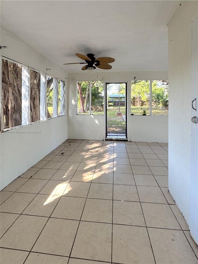 Building Photo - 2225 Taylor St