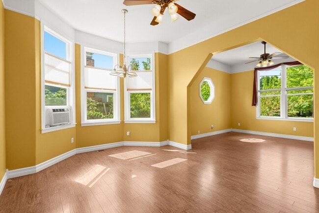 Building Photo - Charming Solar Home in Portland Woodlawn Neighborhood