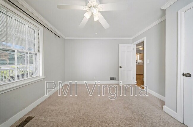 Building Photo - 1641 E Bayview Blvd