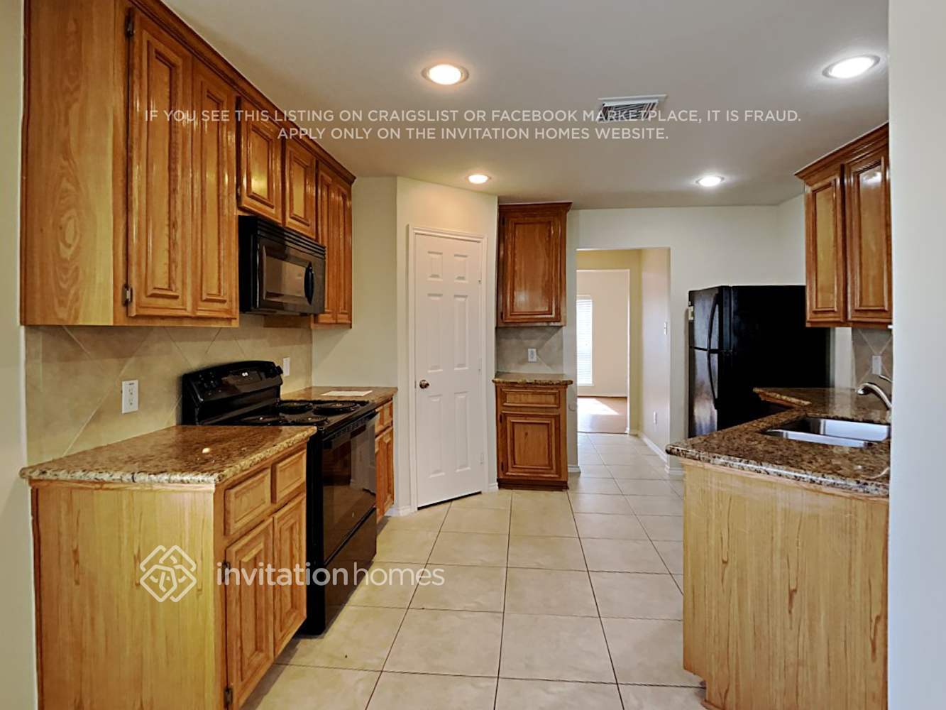 Building Photo - 3208 Waterglen Ct