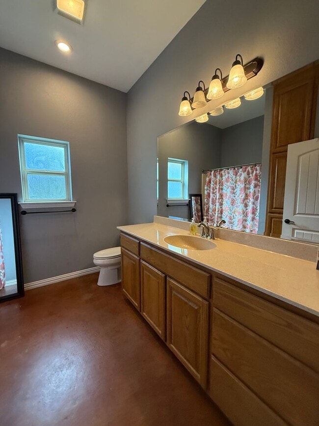 Building Photo - Acreage - HORSE PROPERTY - Peaceful Country Living