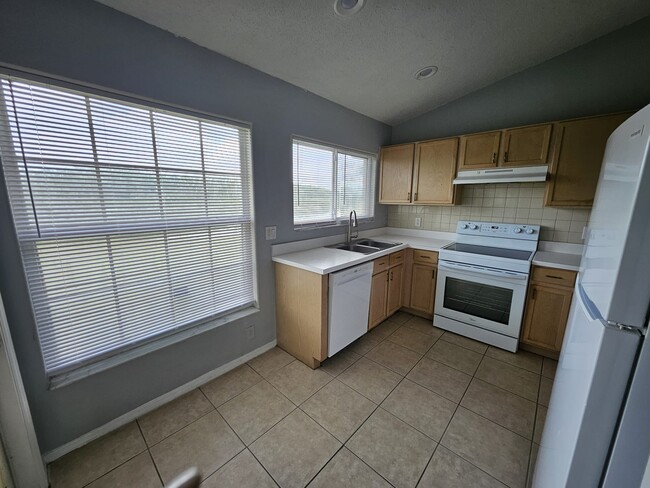 Building Photo - 13438 Fairway Glen Dr