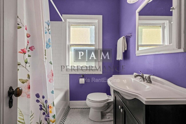 Building Photo - 2400 N 56th St