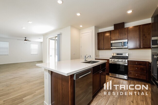 Building Photo - 807 Fire Wheel Dr