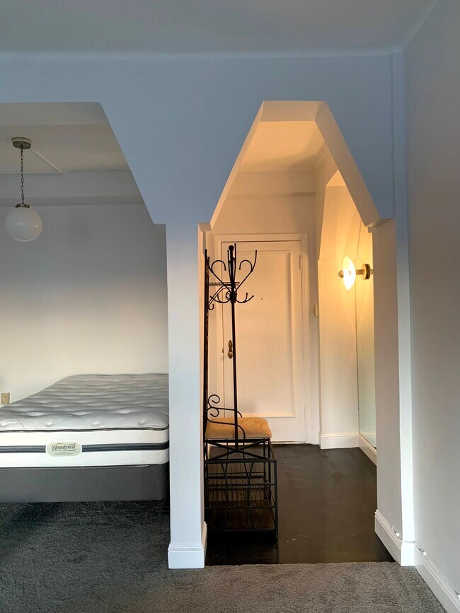 Building Photo - 631 O'Farrell St