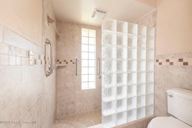 Building Photo - 5855 Whispering Ln