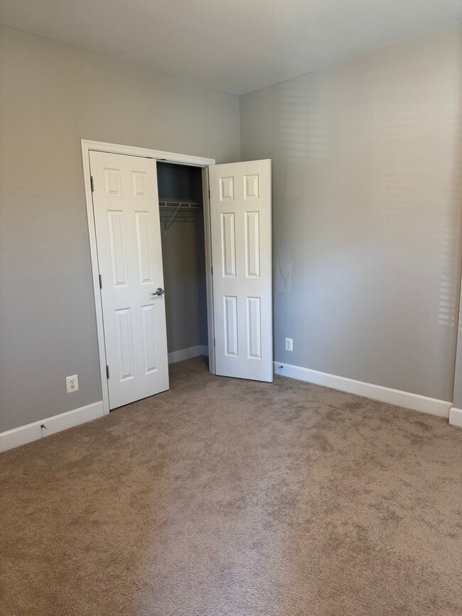 Building Photo - 14828 Potomac Branch Dr