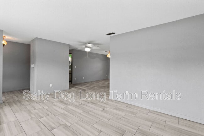 Building Photo - 800 Black Duck Dr