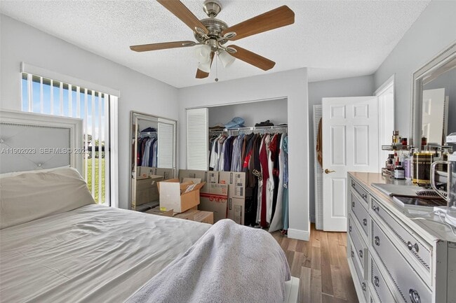 Building Photo - 100 Miramar Ave