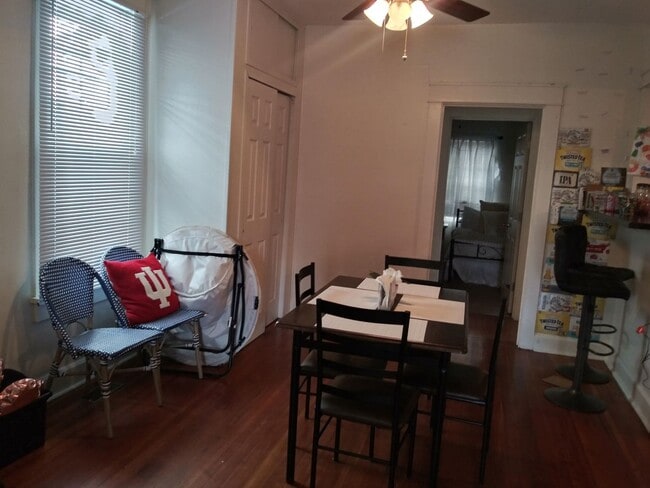 Interior Photo - 1202 N. Walnut
