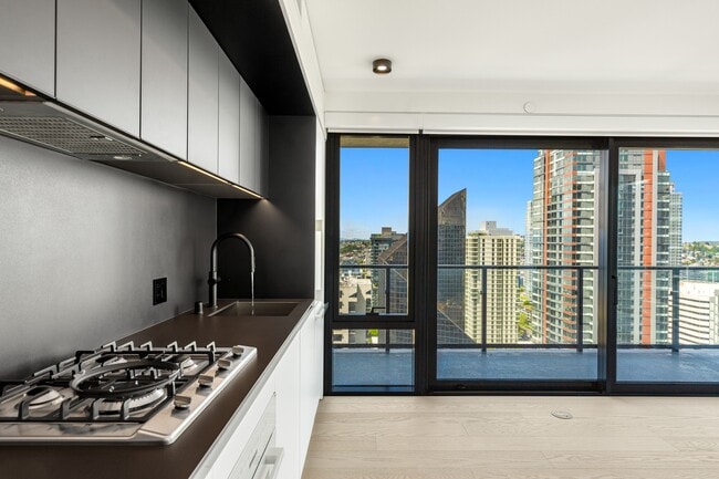 Building Photo - 300 Virginia St