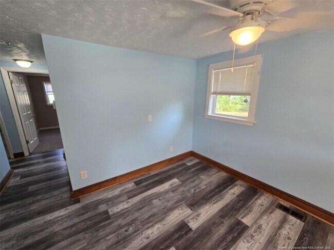 Building Photo - 219 E Clinton St