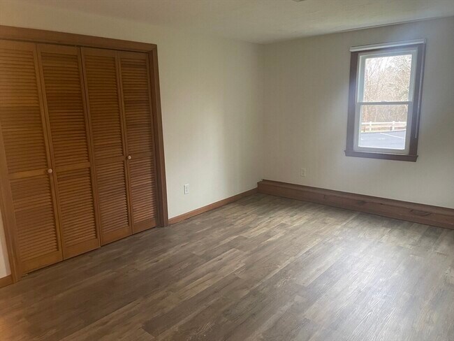 Building Photo - 574-576 State St