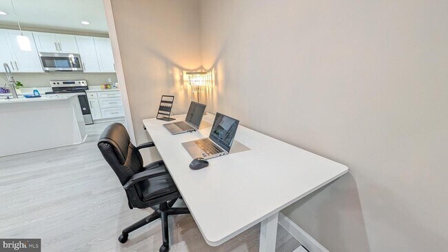 Building Photo - 2253 Papermill Rd