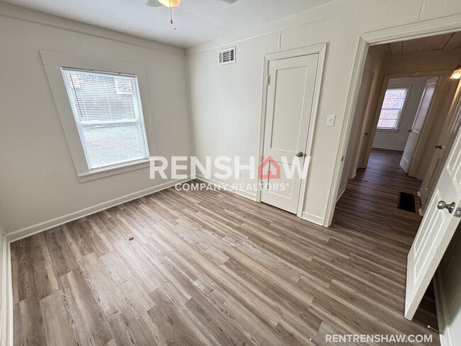 Building Photo - 3071 McCool Ave