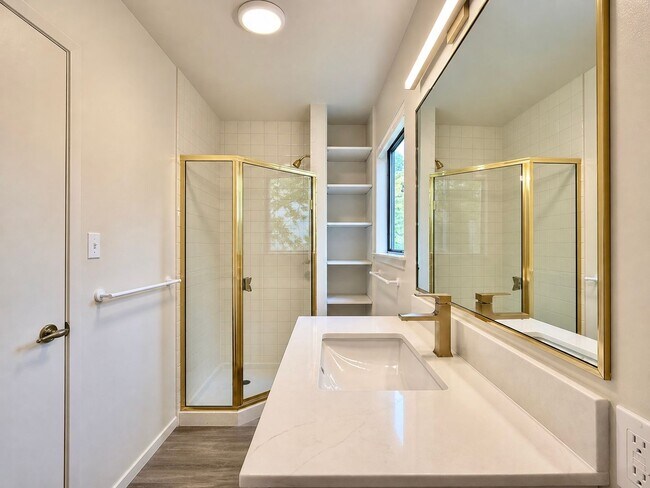 Building Photo - Refined Piedmont Residence with Timeless Mid-Centry Appeal