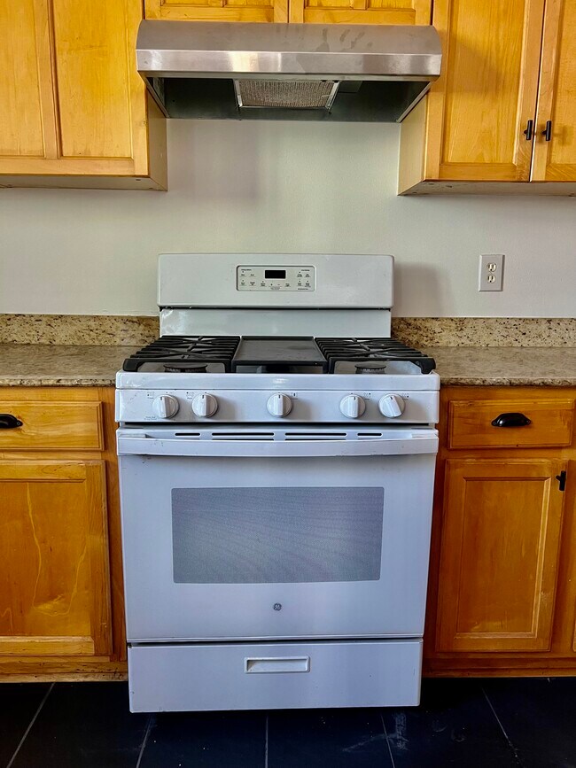 Building Photo - 1817 S Rendon St