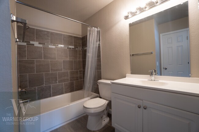 Building Photo - 4030 Baytown Dr