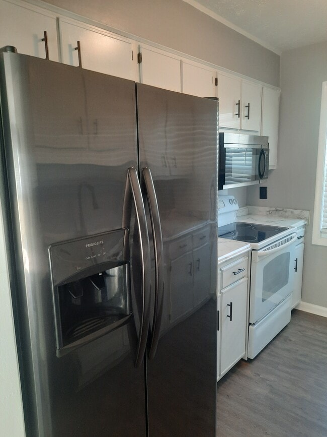 Building Photo - 6921 Timberwood Dr