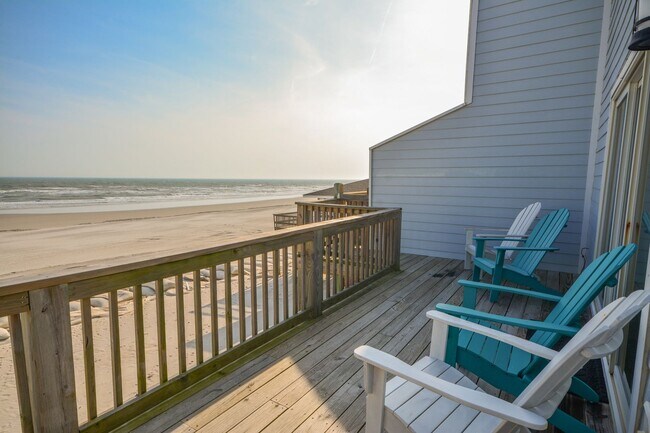 Building Photo - UNBELIEVEABLE VIEWS - Ocean Front OFF SEAS...