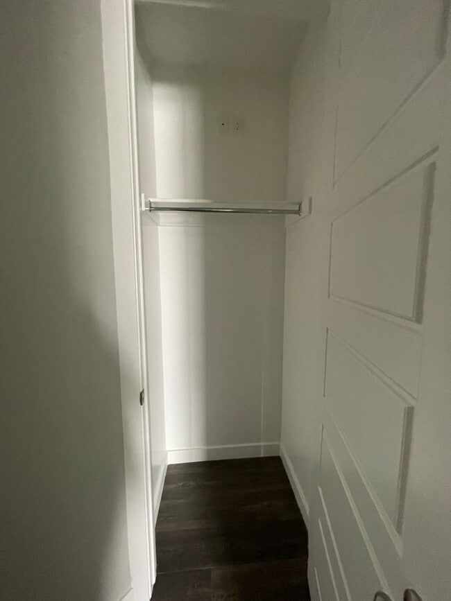 Building Photo - Beautiful house waiting JUST FOR YOU!!!!