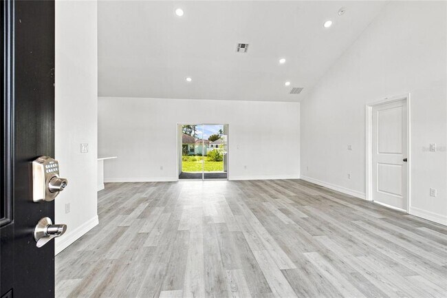 Building Photo - 16337 SW 17th Terr Rd