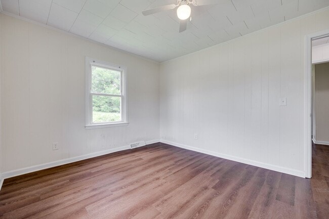 Building Photo - Cute 2 bedroom 1 bath home in Gastonia.