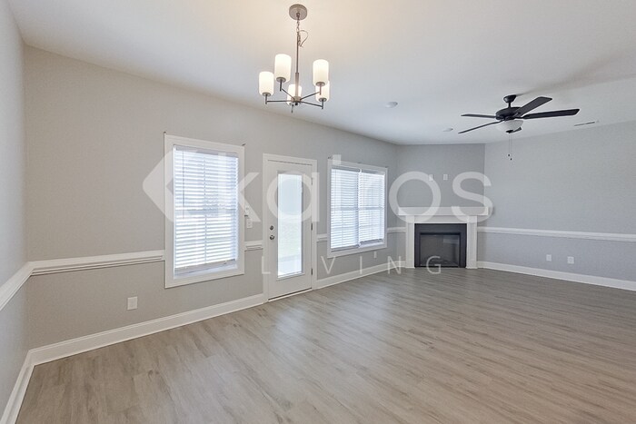 Building Photo - 3708 Oak Leaf Wy