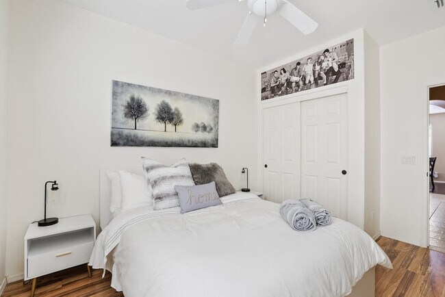 Building Photo - 488 E Diamond Trail