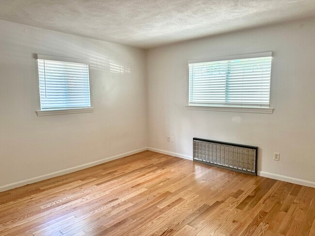 Building Photo - 395 Revere Beach Pkwy